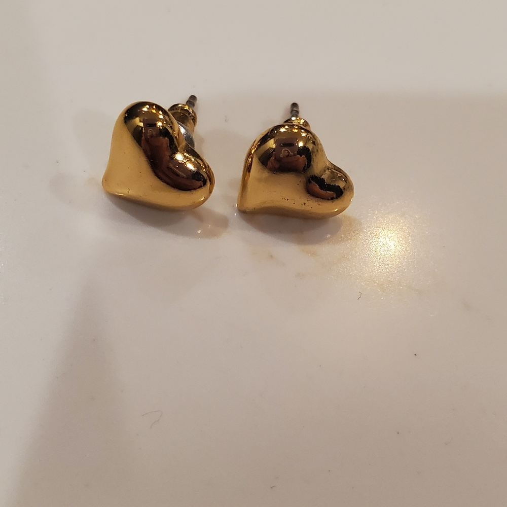 Elegant Gold Heart Earrings